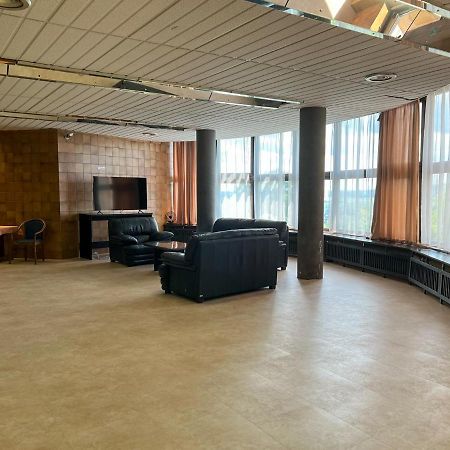 Retro Hotel Suza Братислава Экстерьер фото